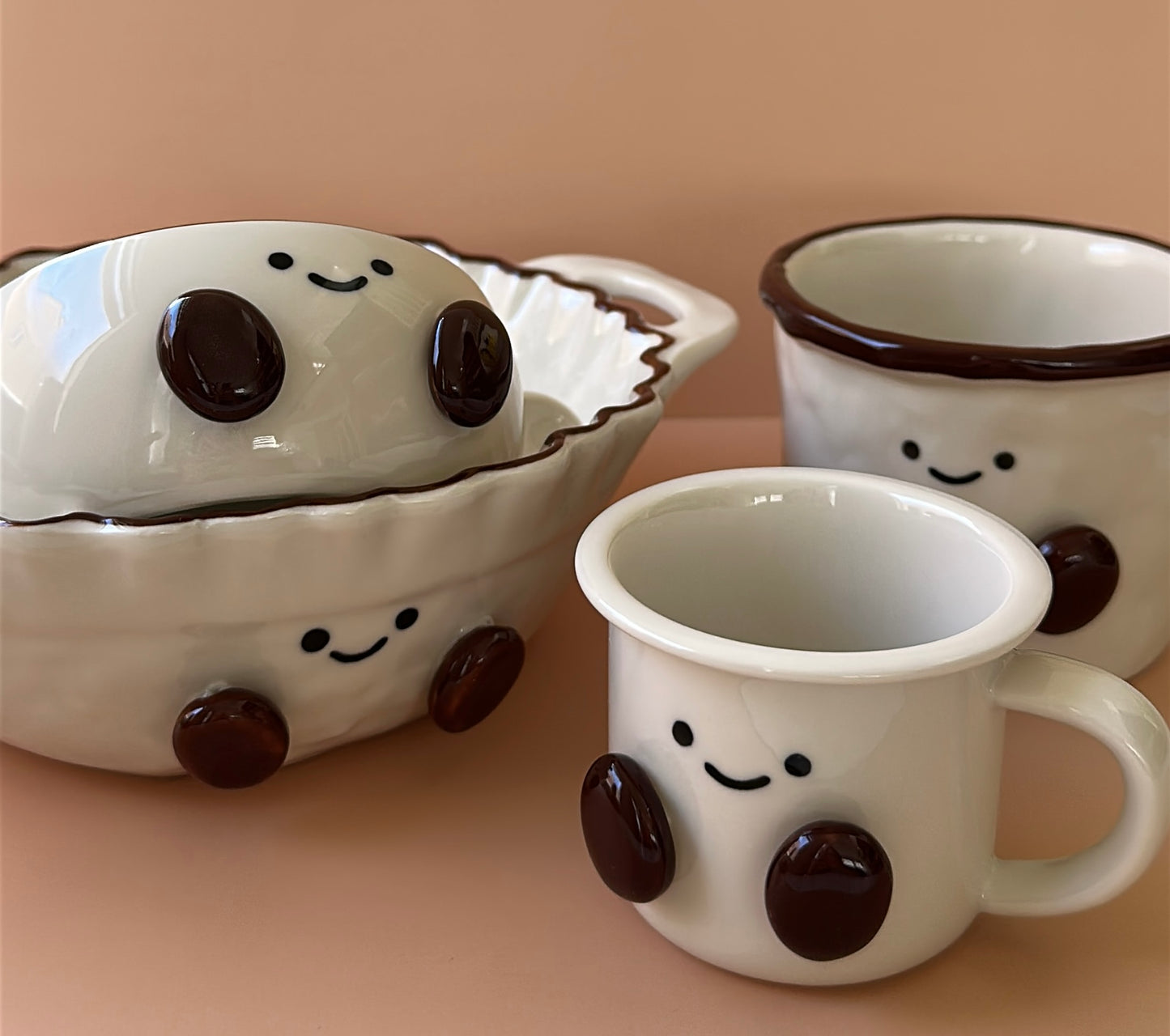 Happy Cocoa Bean Family 4-piece Bowl & Cup Set