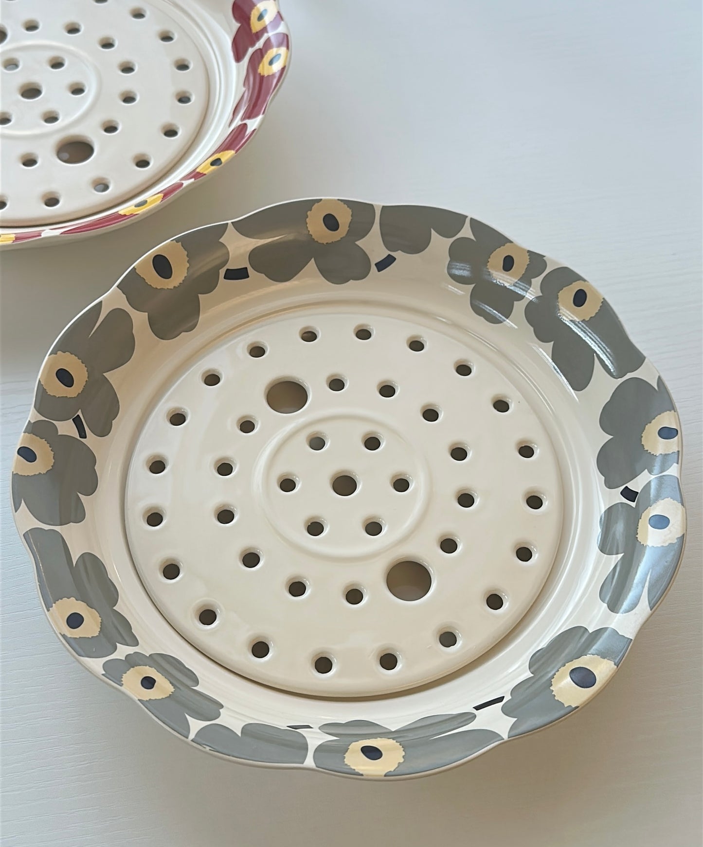Floral 10-Inch Ceramic Draining Plate with Removable Strainer Insert