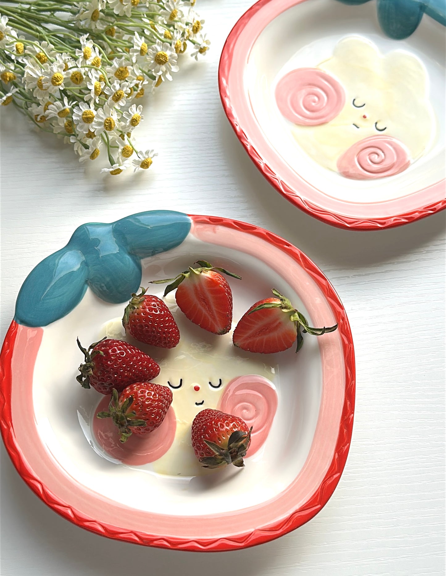 Strawberry ceramic 8-Inch Plate (Plate / Spoon / Plate & Spoon Set)