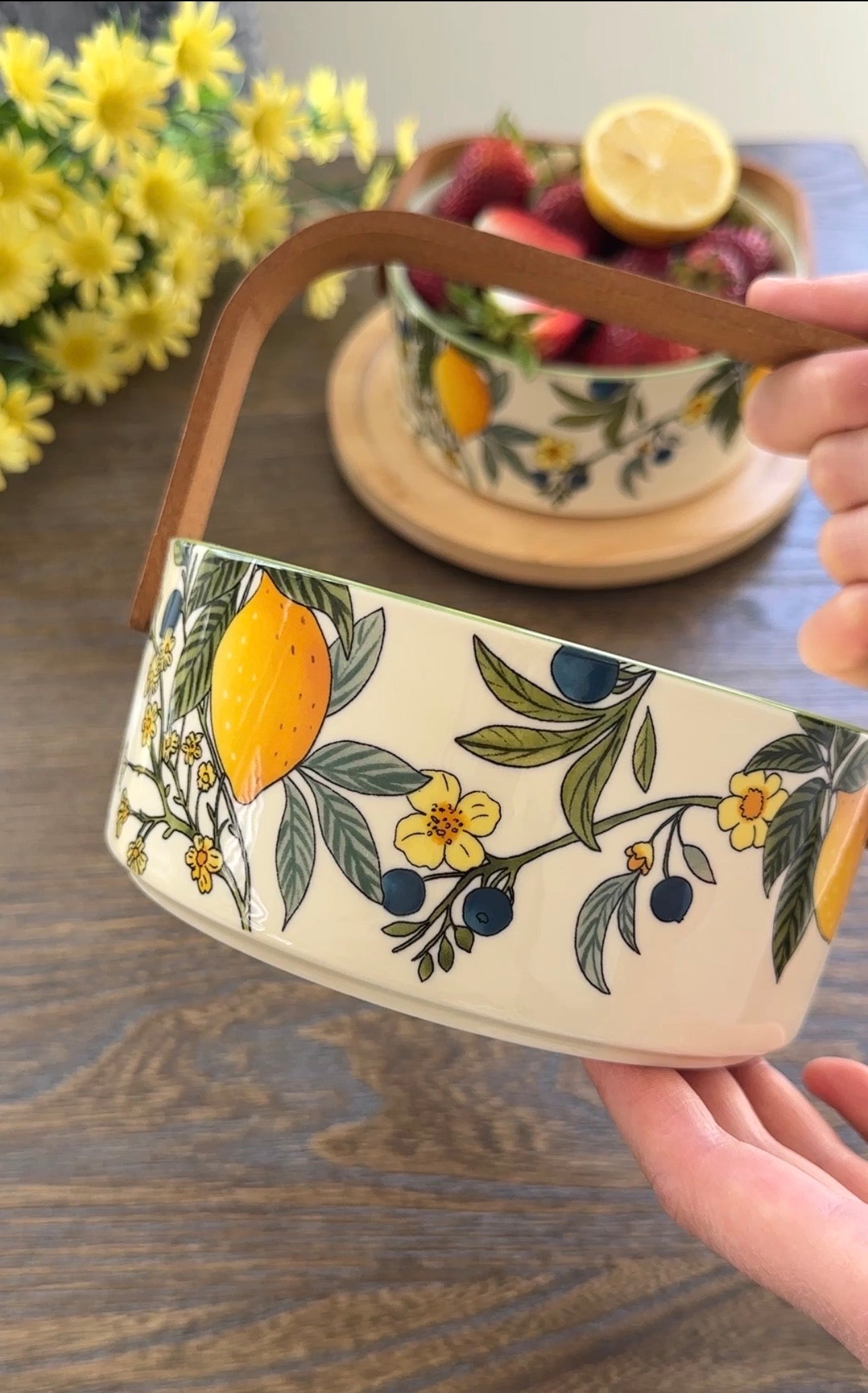 Lemon Garden 6.2-Inch Ceramic Fruit Basket